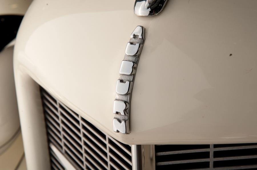 Детали экстерьера Auburn 851 SC Speedster 1935 года  (фото 47 из 93)